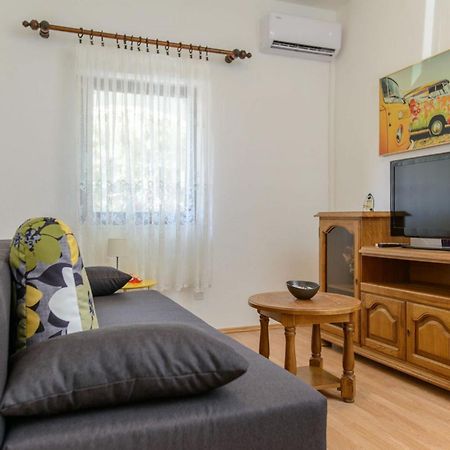 Apartment Vesna Трогир Экстерьер фото